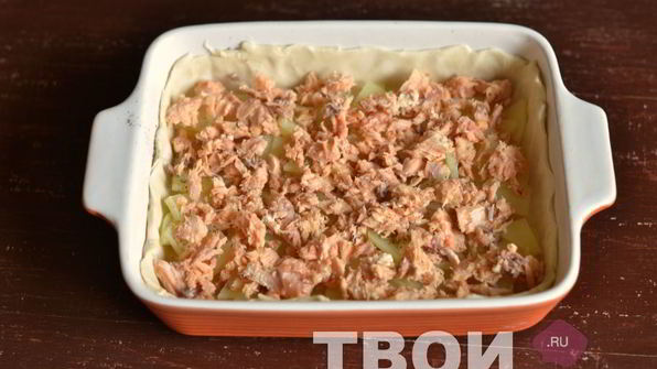 пирог с консервой