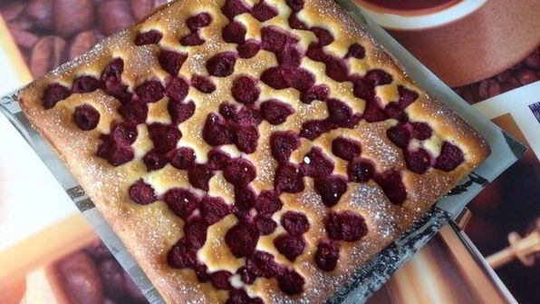 пирог с малиной