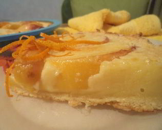 Пирог с нектаринами и ванильным кремом