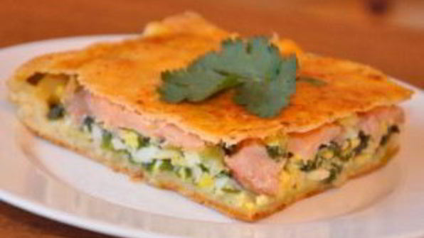 пирог с семгой, брынзой и шпинатом