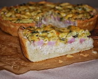 Пирог с ветчиной и стручковой фасолью