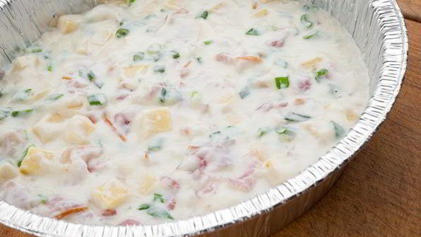 пирог с ветчиной, сыром и зеленым луком