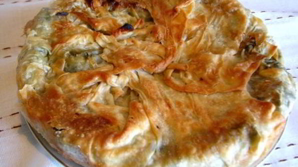 пирог со щавелем и крапивой