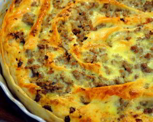 Простой пирог из лаваша с мясом