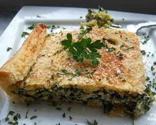 Слоеный пирог с брокколи