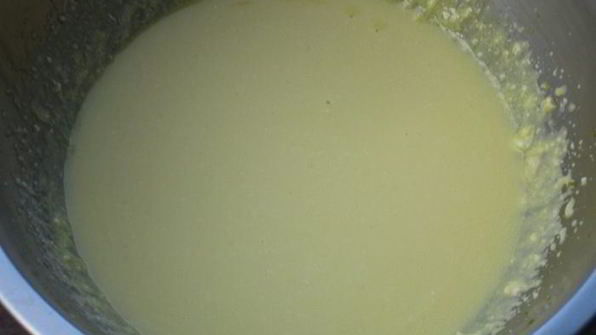 сырный пирог с оливками и салями