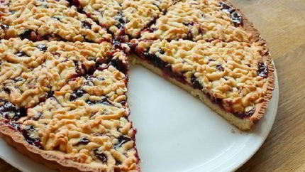 Тертый пирог с вареньем