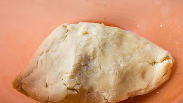 творожный пирог с персиками и меренгой