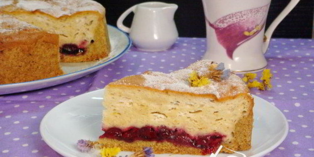 Рецепт творожного пирога с вишнями