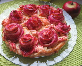 Яблочный пирог Слоеные розочки