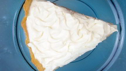 Яблочный пирог со взбитыми сливками