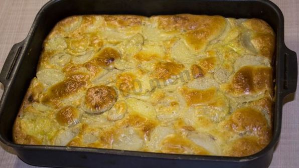 заливной пирог с курицей и картошкой