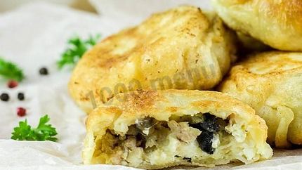 Дрожжевые пирожки на сковороде