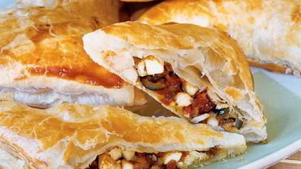 Греческие пирожки с курицей