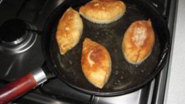 капустные пирожки жареные