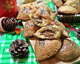 Мясные пирожки из хрустящего теста