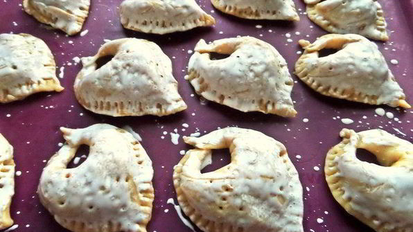 мясные пирожки из хрустящего теста