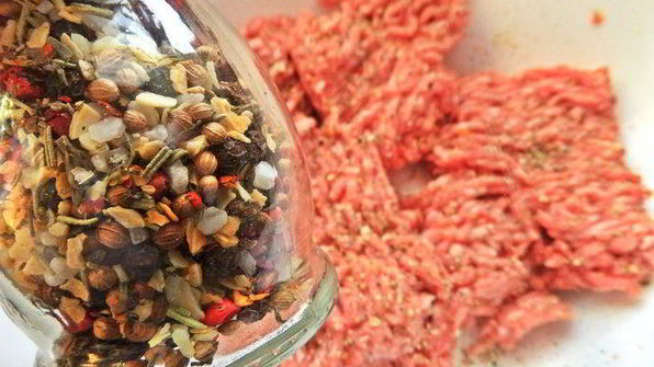 мясные пирожки из хрустящего теста