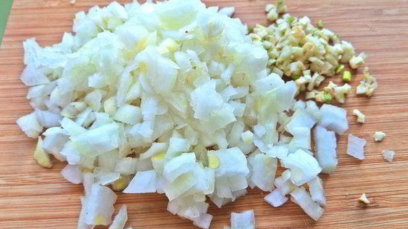 мясные пирожки из хрустящего теста