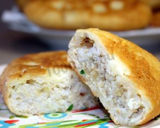 Пирожки из готового дрожжевого теста с рисом