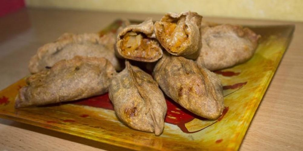 Рецепт пирожков из ржаной муки с капустой в духовке