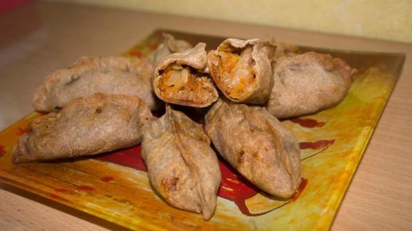пирожки из ржаной муки с капустой в духовке