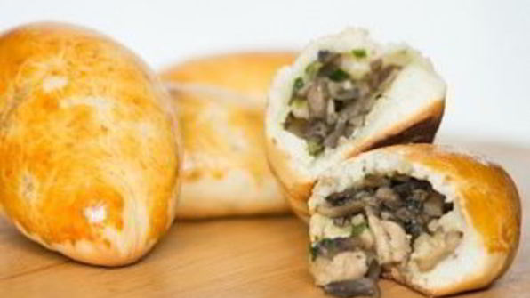 пирожки с грибами и курицей