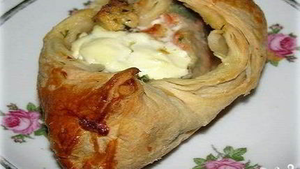 Пирожки с красной рыбой