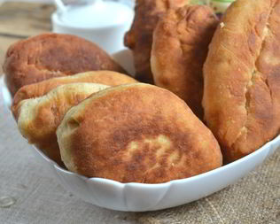 Пирожки с луком на кефире