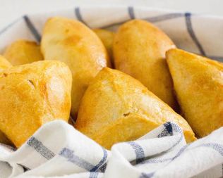 Пирожки с яблочным повидлом