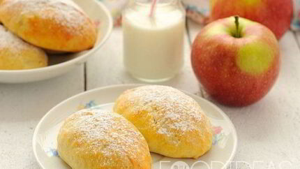 Пирожки с яблоками на творожном тесте