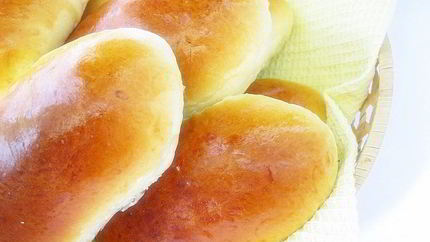 Пирожки со смородиной из дрожжевого теста