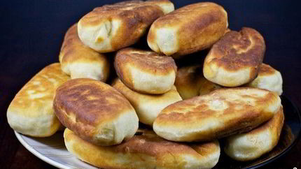 Пирожки, жареные на сковороде