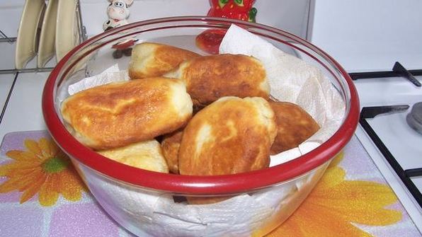 пирожки жареные с картошкой и куриной печенкой