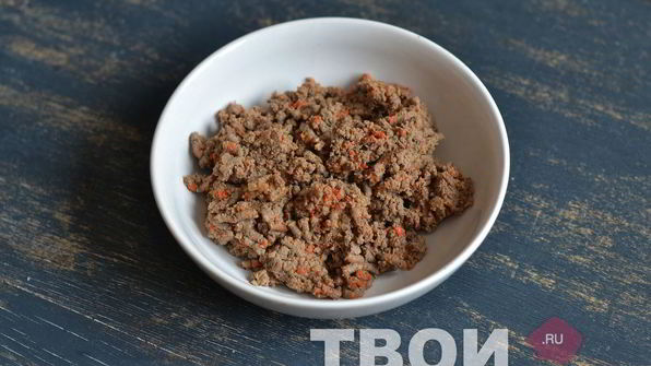 слоеные пирожки с куриной печенью