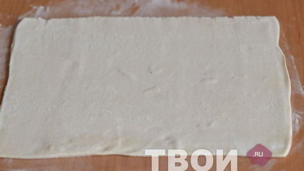 слоеные пирожки с куриной печенью