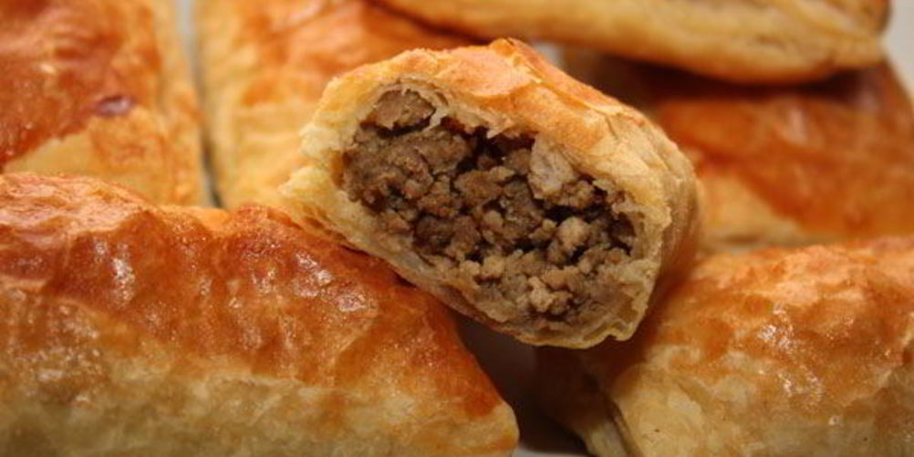 Рецепт слоеных пирожков с мясом