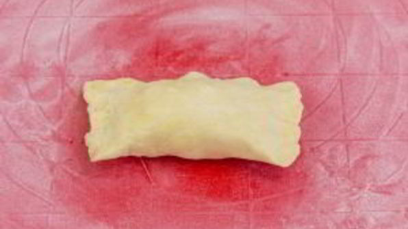 слоеные пирожки с яблоками