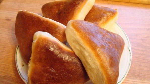 эчпочмак — пирожки с мясом и картофелем