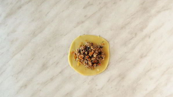 закусочные пирожки с мясом в духовке