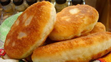 Жареные пирожки с курицей