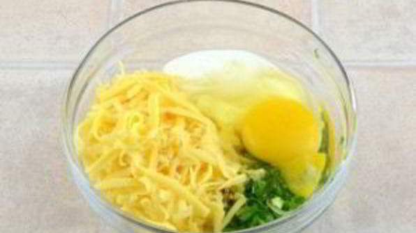 жареные пирожки с курицей