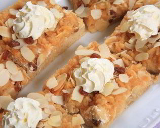 Абрикосово-апельсиновое песочное пирожное с миндалем