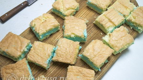 бисквитное пирожное со сливочным кремом