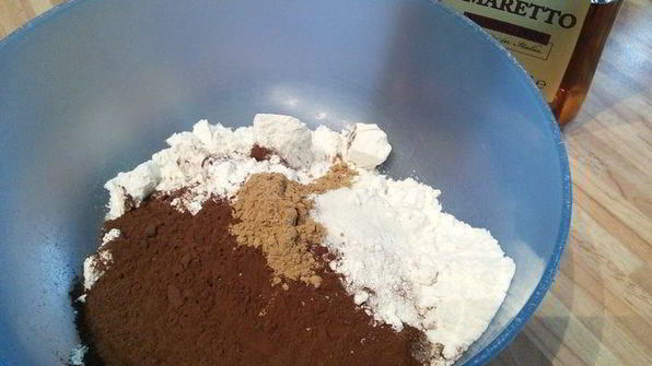 брауни с амаретто