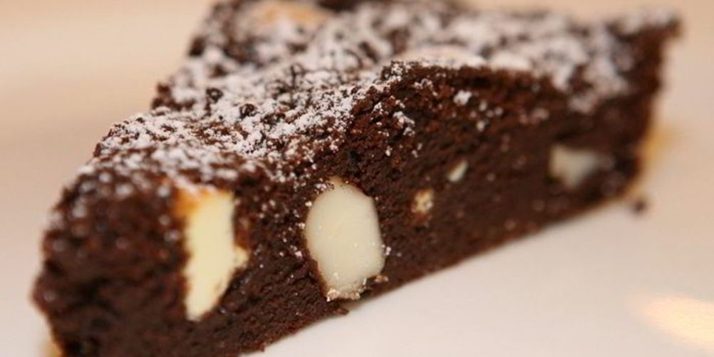 Рецепт брауни с макадамией и белым шоколадом
