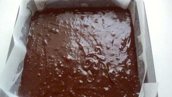 брауни с сырно-черничной прослойкой