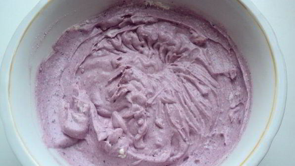 брауни с сырно-черничной прослойкой