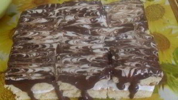 медовое пирожное