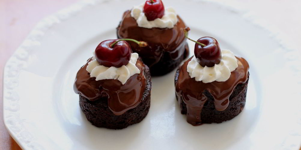 Рецепт мини-пирожных черный лес